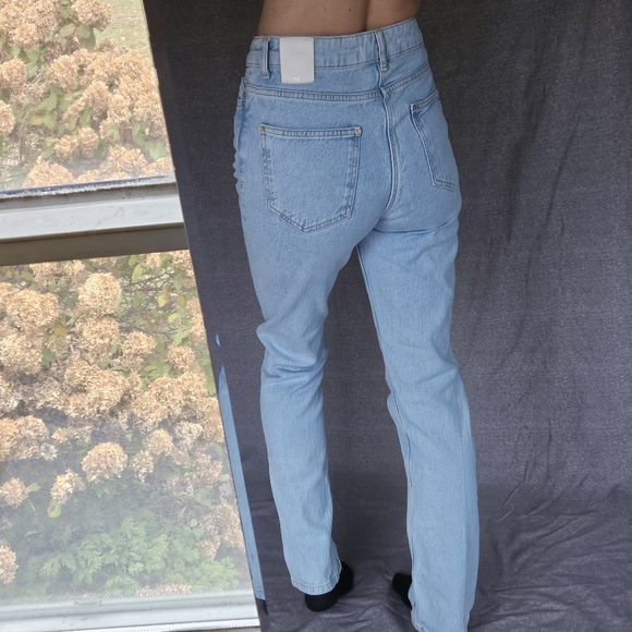 Zara Light Blue Mid-Rise Straight Leg Jeans Size 6 - Picture 13 of 14